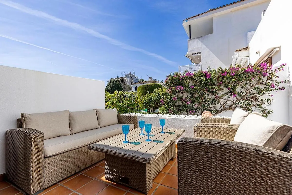 Three Bedroom Townhouse 100 Meters From The Beach! Estepona İspanya