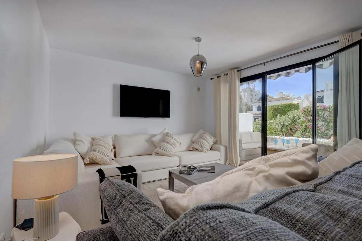 Three Bedroom Townhouse 100 Meters From The Beach! Estepona
